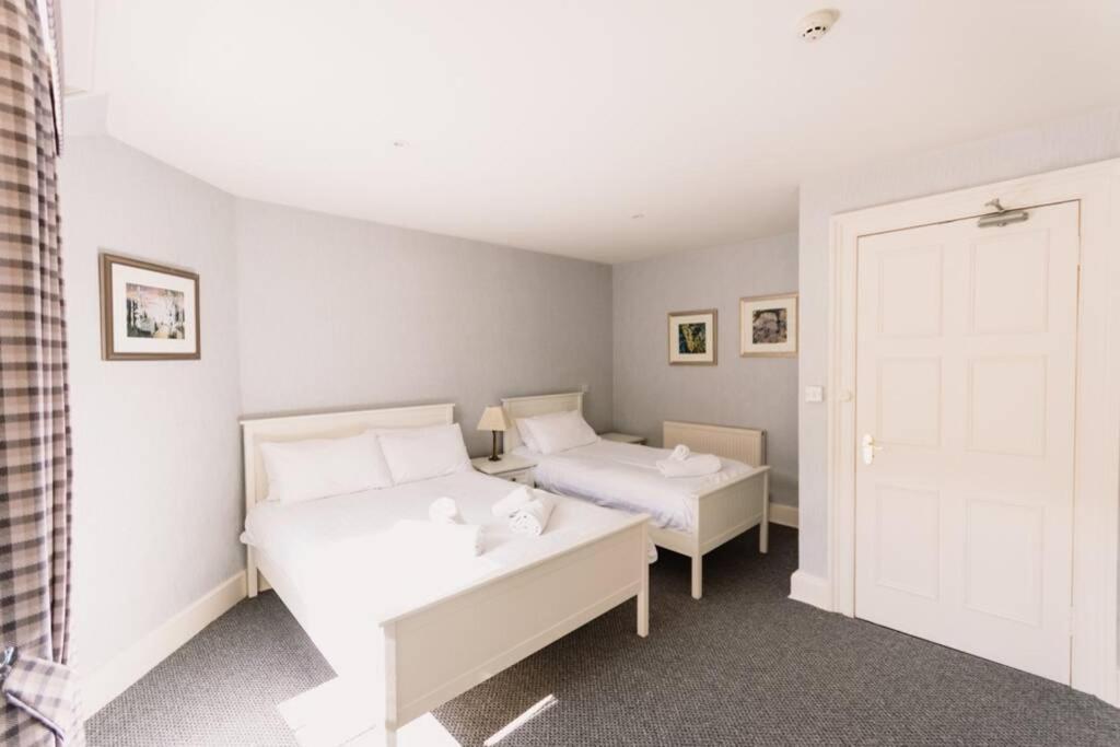 Wallace Apartment - A Unique Apartment In Countryside Park With Wifi And Access To Bar And Pool Perth Exteriér fotografie